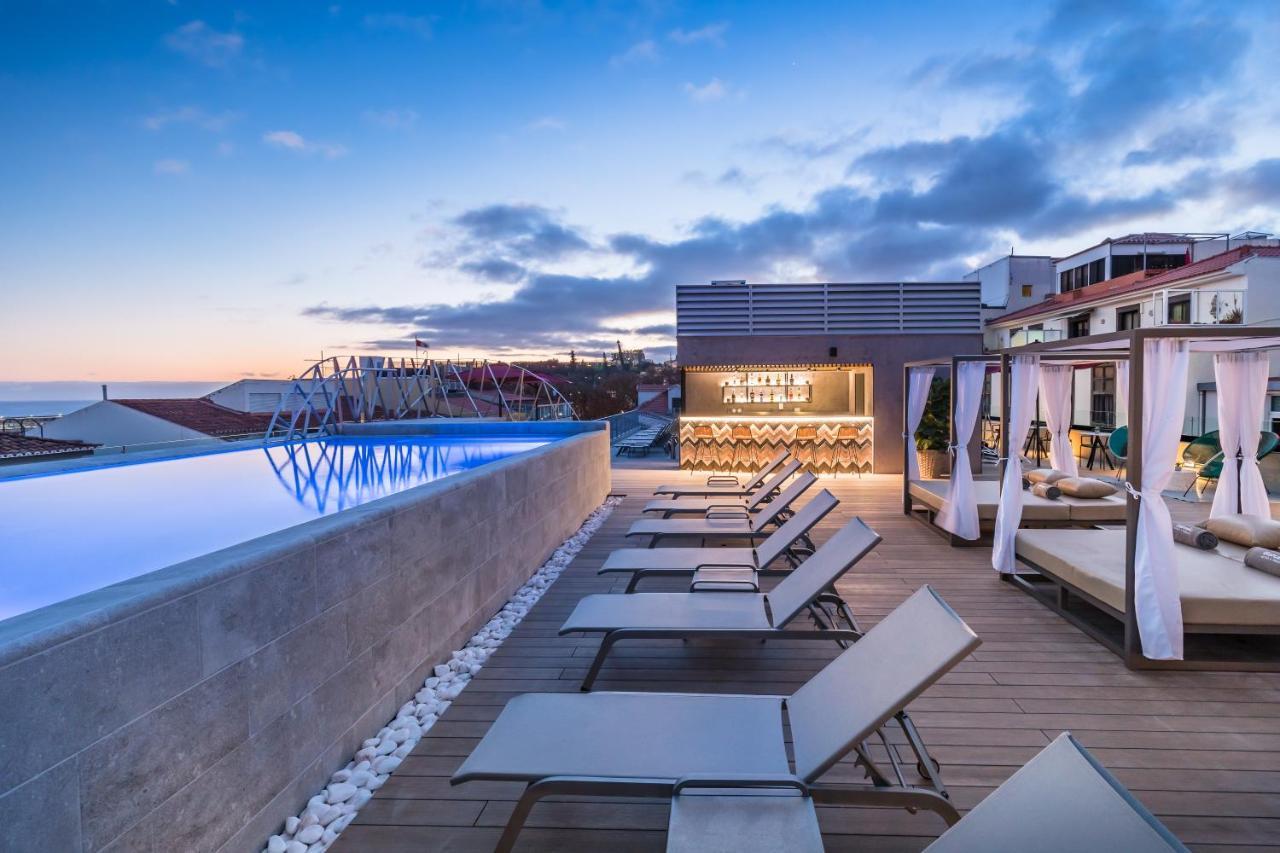 Barcelo Funchal Oldtown Hotell Exteriör bild Rooftop pool at the hotel