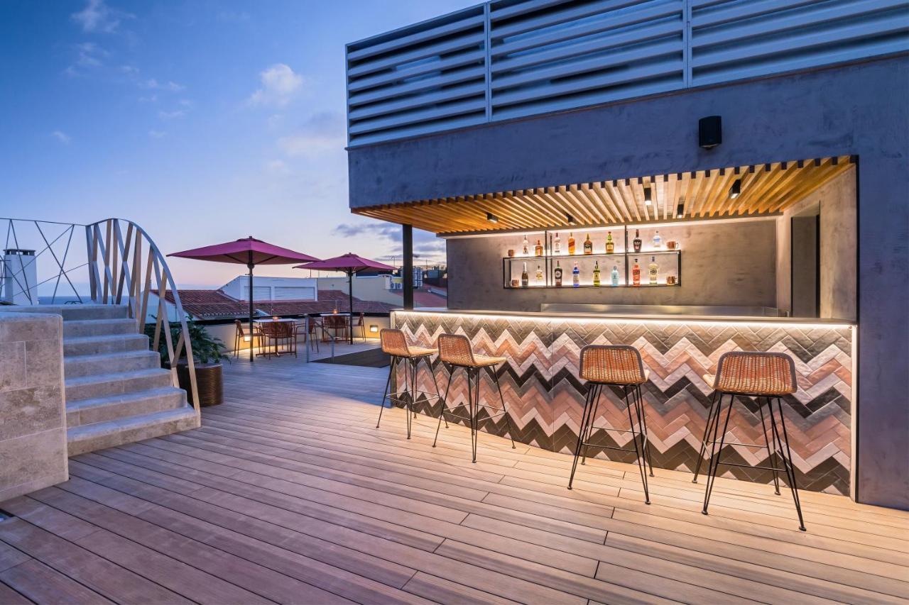 Barcelo Funchal Oldtown Hotell Exteriör bild Rooftop bar